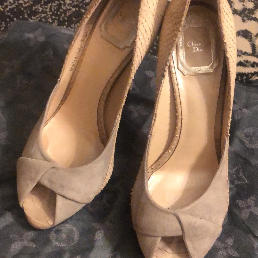 Christian Dior nice suede/Snake skin clean chic